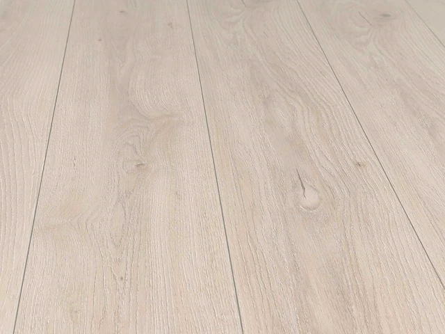 115 m2 laminaat plank - 1288 x 195 x 8 mm - afbeelding 1 van  4