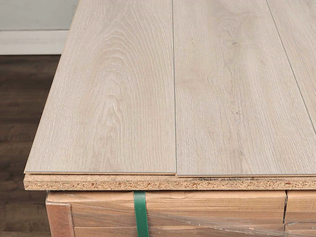 115 m2 laminaat plank - 1288 x 195 x 8 mm - afbeelding 2 van  4