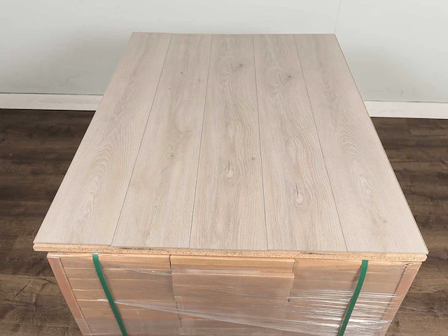 115 m2 laminaat plank - 1288 x 195 x 8 mm - afbeelding 3 van  4