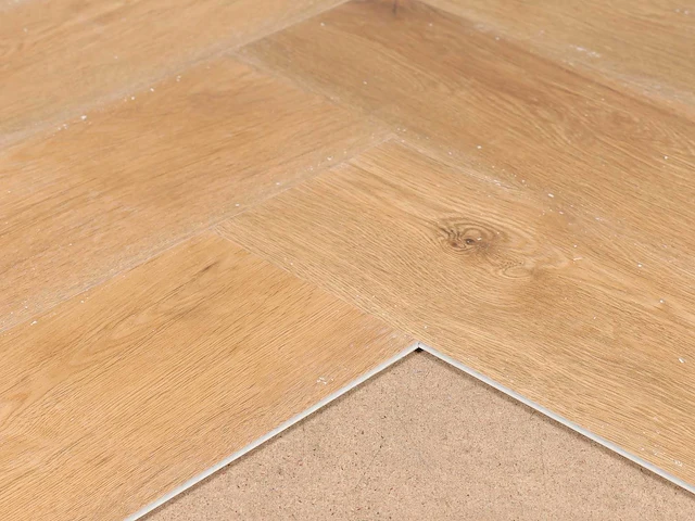 115 m2 pvc spc click visgraat - 750 x 150 x 5 mm - afbeelding 2 van  4