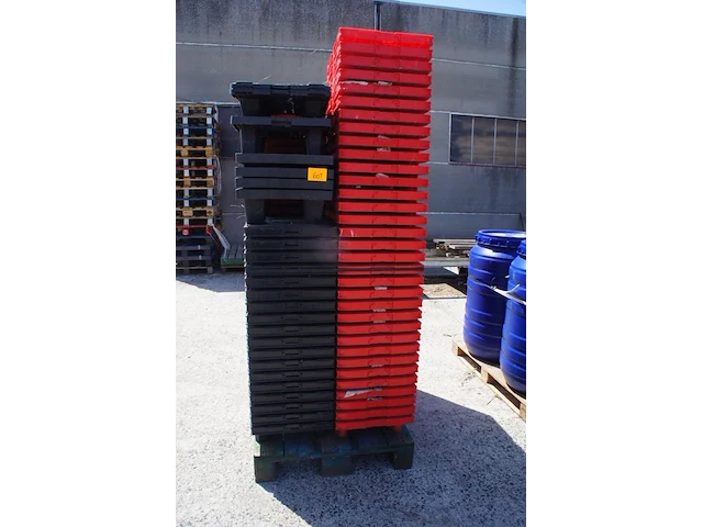 116x 40x60 plastic palletten - afbeelding 1 van  3