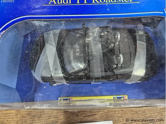 1:18 audi - afbeelding 3 van  3
