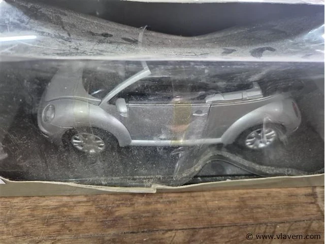 1:18 beetle - afbeelding 3 van  3