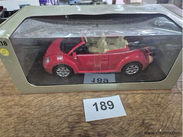 1:18 beetle - afbeelding 1 van  3