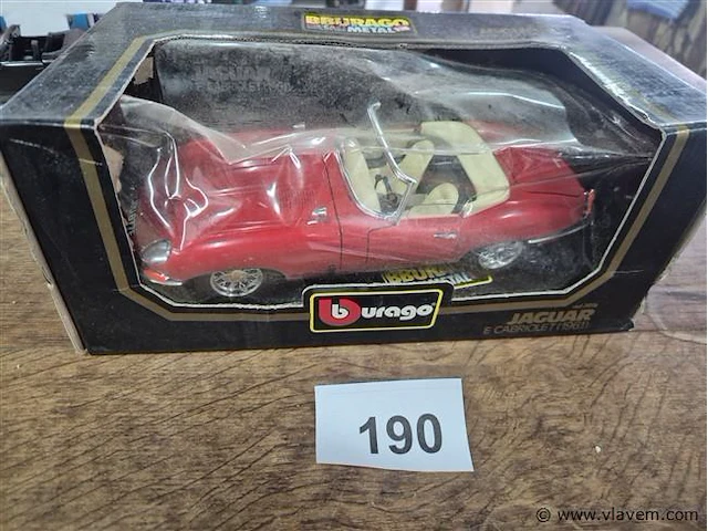 1:18 jaguar - afbeelding 1 van  3
