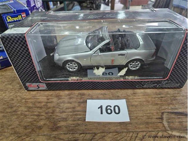 1:18 mercedes - afbeelding 1 van  3