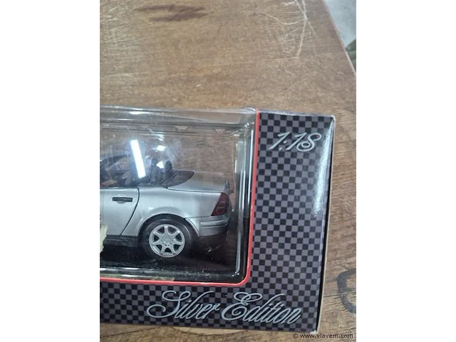 1:18 mercedes - afbeelding 3 van  3