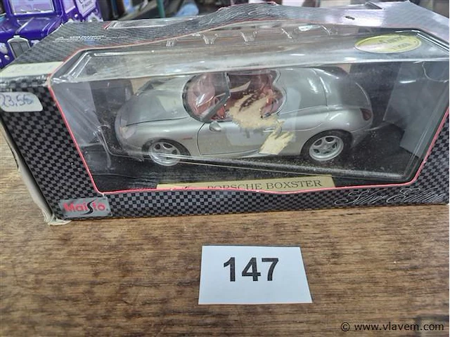 1:18 porsche - afbeelding 1 van  3