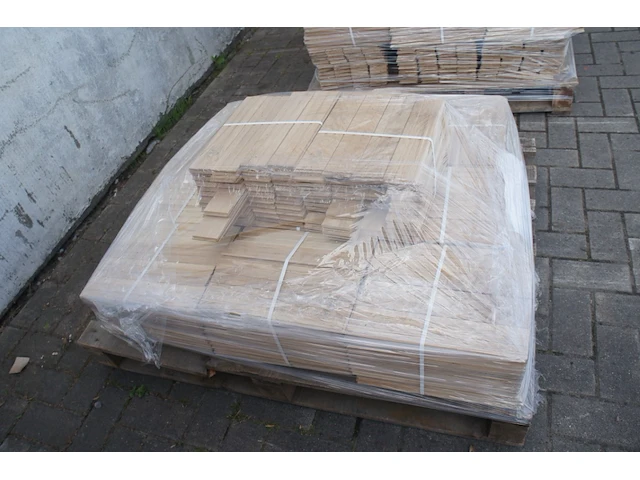11,88 m² massief eiken visgraat 16mm - afbeelding 3 van  6