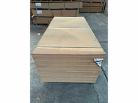 119,1 m² mdf 1,22 m breed 2,44 lang 1,8 cm dik - afbeelding 3 van  4