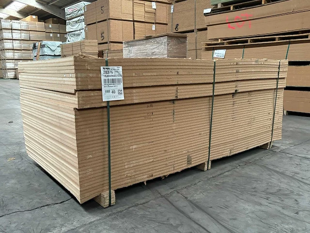 119,1 m² mdf 1,22 m breed 2,44 lang 1,8 cm dik - afbeelding 2 van  4