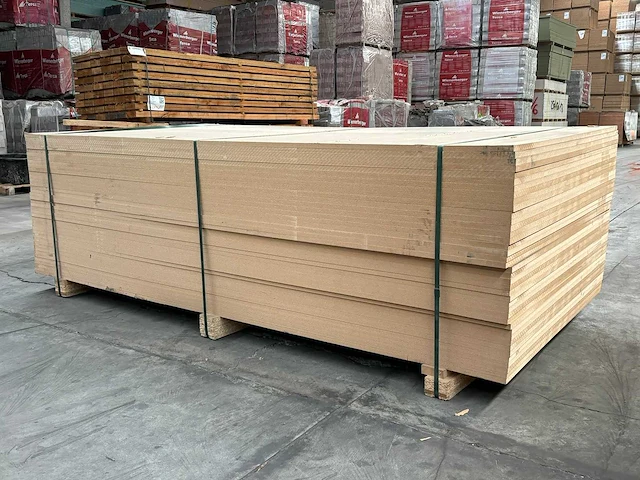 119,1 m² mdf 1,22 m breed 2,44 lang 1,8 cm dik - afbeelding 3 van  4