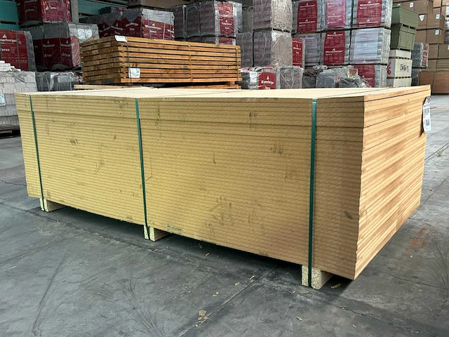 119,1 m² mdf 1,22 m breed 2,44 lang 1,8 cm dik - afbeelding 1 van  4