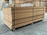 119,1 m² mdf 1,22 m breed 2,44 m lang 1,8 cm dik - afbeelding 1 van  4