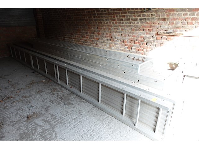 11x diverse alu loopbruggen - afbeelding 2 van  6