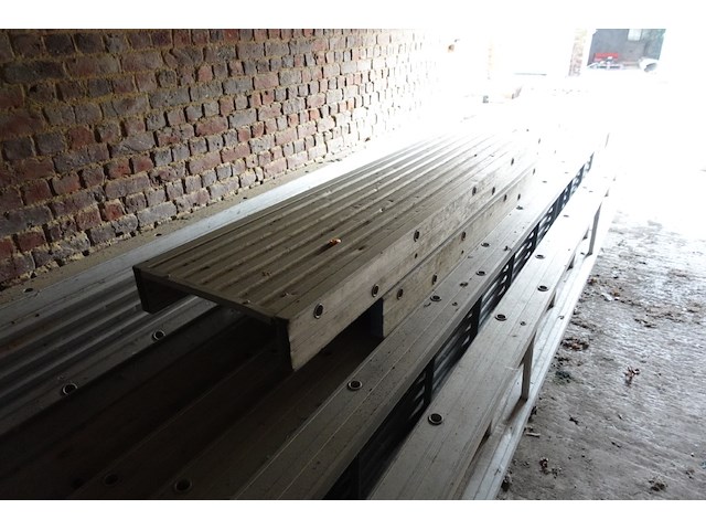 11x diverse alu loopbruggen - afbeelding 5 van  6