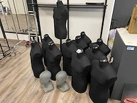 11x heren-buste zwart en 2x etalage-kop grijs. - afbeelding 1 van  3