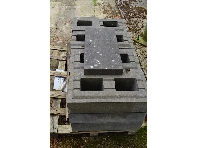 12 bouwstenen muurtje in beton, zwart, afm. 60x30x13 - afbeelding 3 van  4