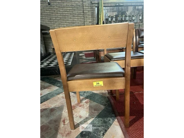 12 bruine lederen kerkstoelen - afbeelding 4 van  5