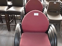 12 bureelstoelen met armleuning en rose stoffen zit - afbeelding 1 van  3