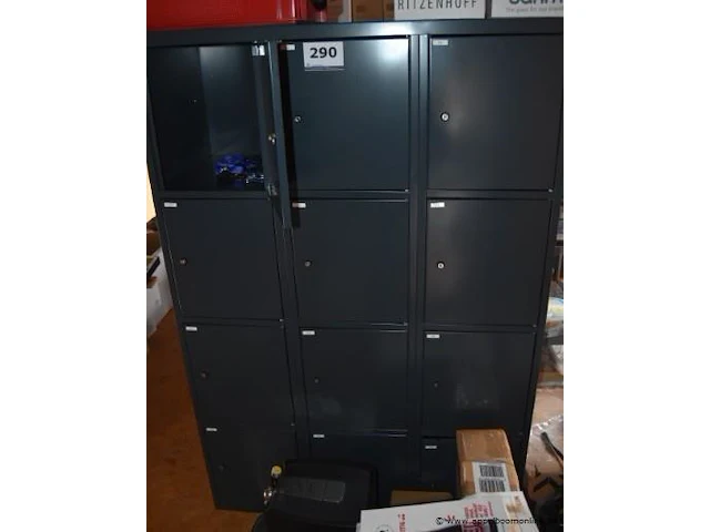 12 delige lockerkast (staande op 1e verdieping) - afbeelding 1 van  1