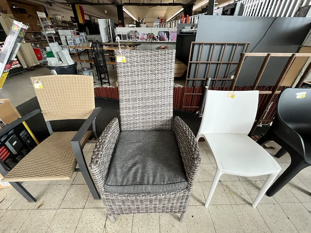 12 div stoelen - afbeelding 3 van  13