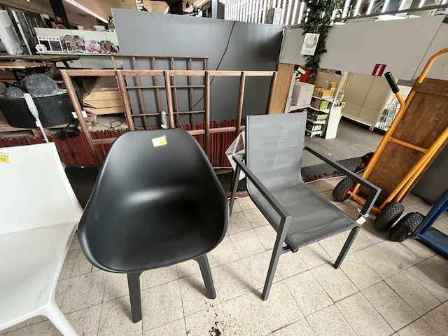 12 div stoelen - afbeelding 5 van  13