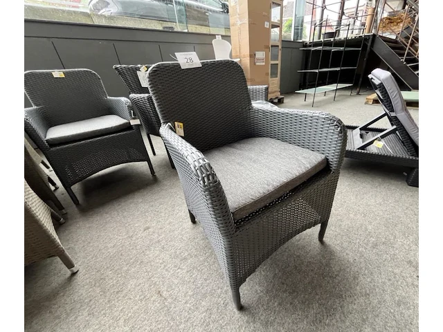 12 div stoelen - afbeelding 8 van  13