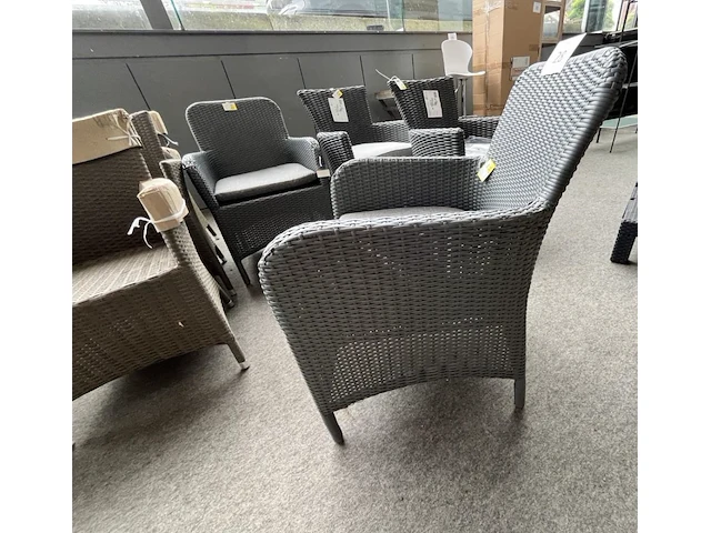 12 div stoelen - afbeelding 10 van  13