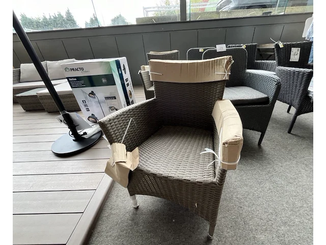 12 div stoelen - afbeelding 11 van  13
