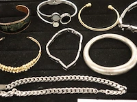 12 diverse armbanden - afbeelding 2 van  3