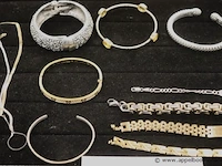 12 diverse armbanden - afbeelding 4 van  4