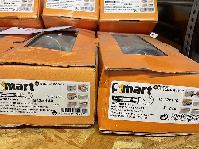 12 dozen keilbouten met gesmeede haak of oog ; ankerstang - afbeelding 4 van  8