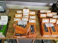 12 dozen keilbouten met oog - afbeelding 1 van  9