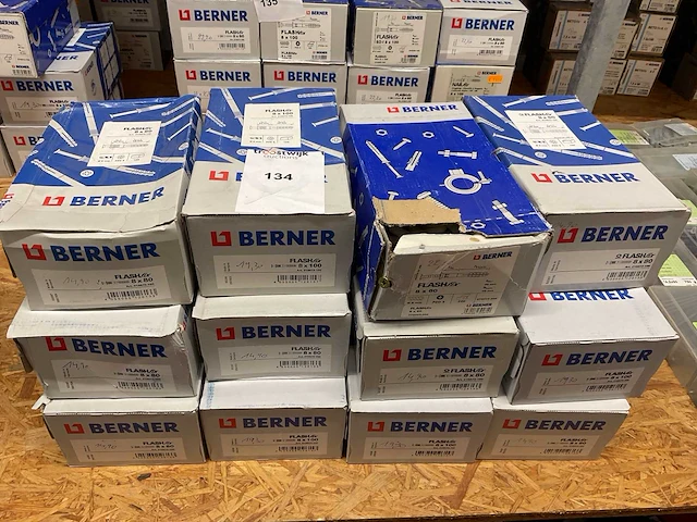12 dozen nagelpluggen - afbeelding 1 van  7