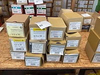 12 dozen spaanderplaatschroeven - afbeelding 1 van  7