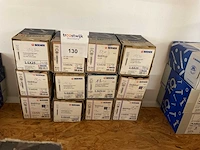 12 dozen zwarte snelbouwschroeven - afbeelding 1 van  5