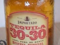 12 flessen à 70cl tequilla 30-30 reposado 40% - afbeelding 2 van  3