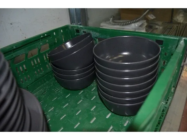 12 grote borden grijs, 12 kleine borden grijs, 12 kommetjes grijs ikea - afbeelding 5 van  6