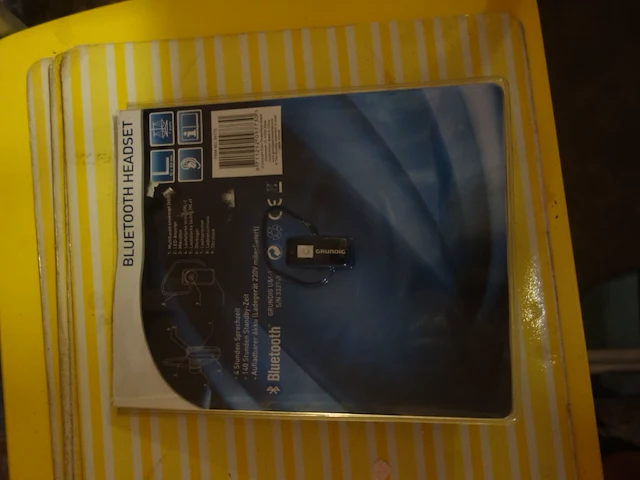 12 grundig bluetooth headsets - afbeelding 3 van  3