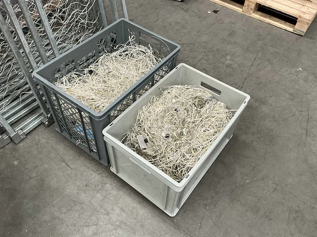 12 metalen frames vv lichtnetten - afbeelding 2 van  5