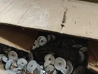 12 metalen magazijnrekken - afbeelding 7 van  23