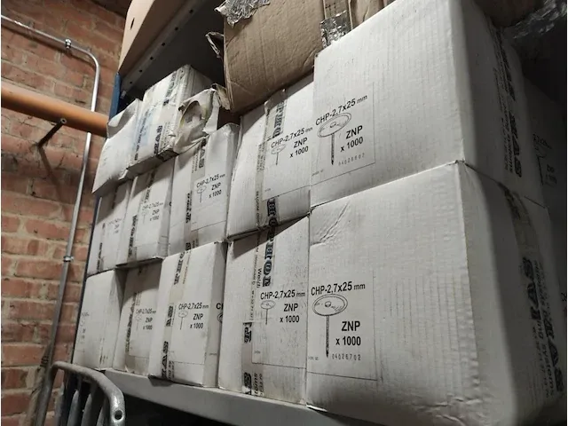 12 metalen magazijnrekken - afbeelding 11 van  23