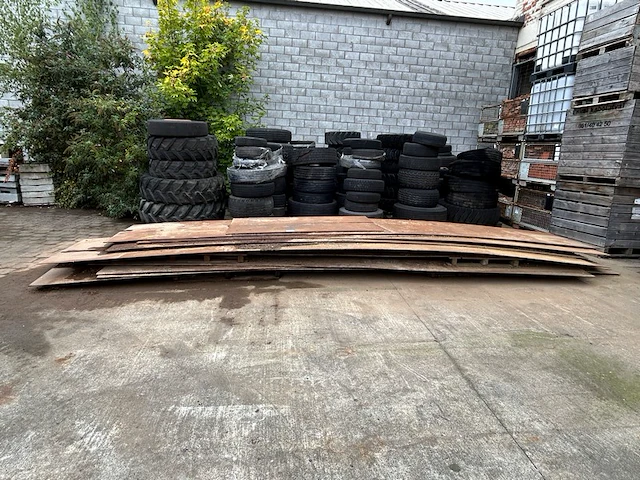 12 metalen rijplaten - afbeelding 1 van  7