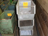 12 metalen stapelbakken - afbeelding 1 van  2