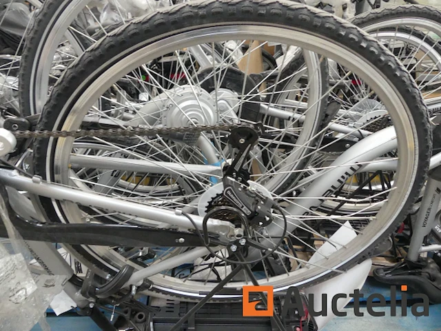 12 minerva gemotoriseerde elektrische fietsen (op te knappen of voor onderdelen) - afbeelding 2 van  18