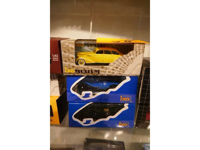 12 miniatuur autos ixo - matrix - afbeelding 4 van  6