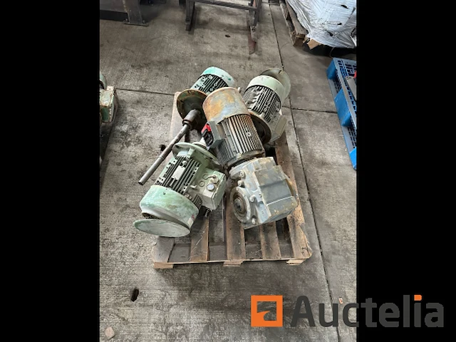 12 motoren - afbeelding 1 van  2