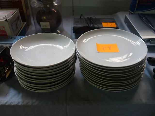 12 platte en dipe borden - afbeelding 1 van  2