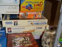 12 puzzels, map en 2 rollen voor puzzels op te bergen, 5 gezelschapsspellen - afbeelding 5 van  6